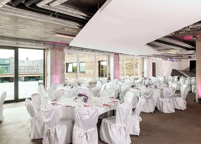 柏灵纽沃酒店 4*