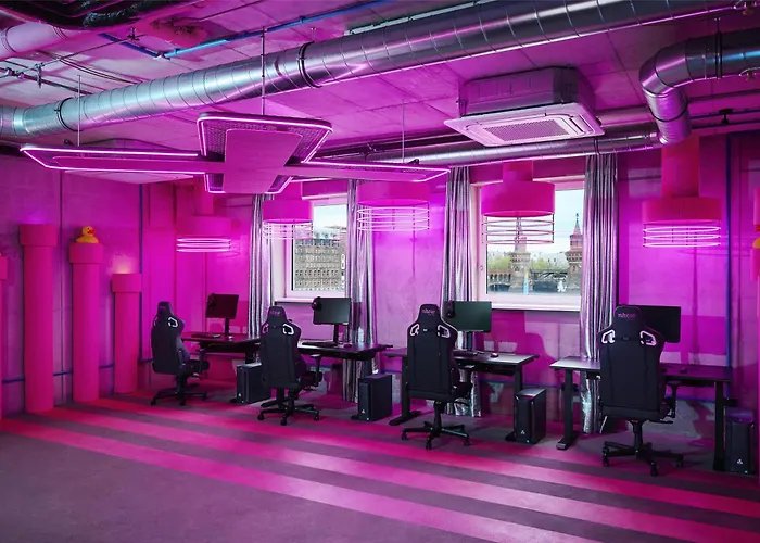 柏灵纽沃酒店 4*