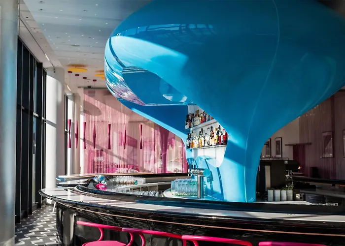 柏灵纽沃酒店 4*