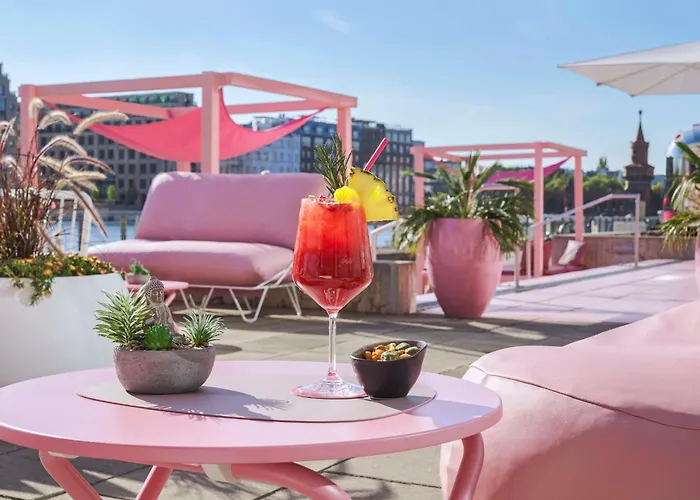 柏灵纽沃酒店 酒店