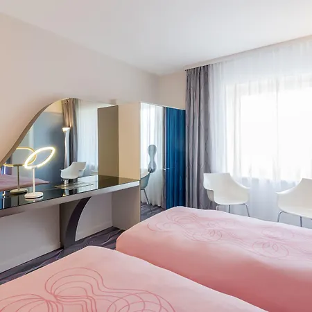Nhow Hotel 4*